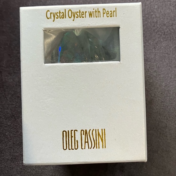 Crystal Oyster With Pearl - Picture 1 of 3